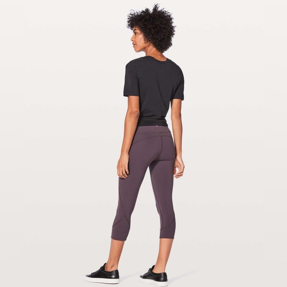 Lululemon In Movement Crop *Everlux 19" - Picture 3 of 7